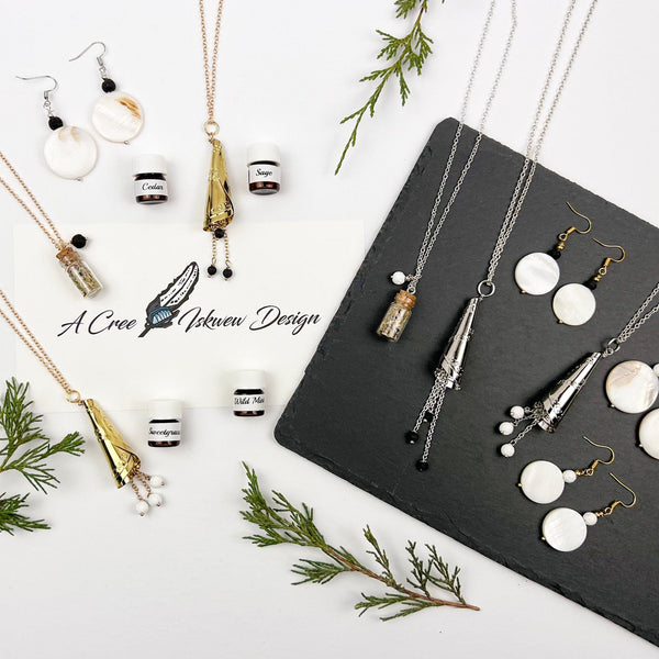 A Cree Iskwew Design Earrings and Pendants - Indigenous Box